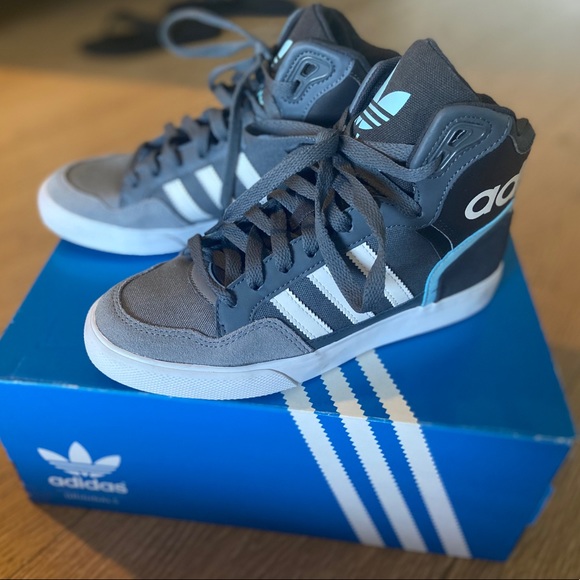 ADIDAS ESTABALL W SNEAKERS *BNIB* SIZE 5 1/2 - Picture 2 of 8